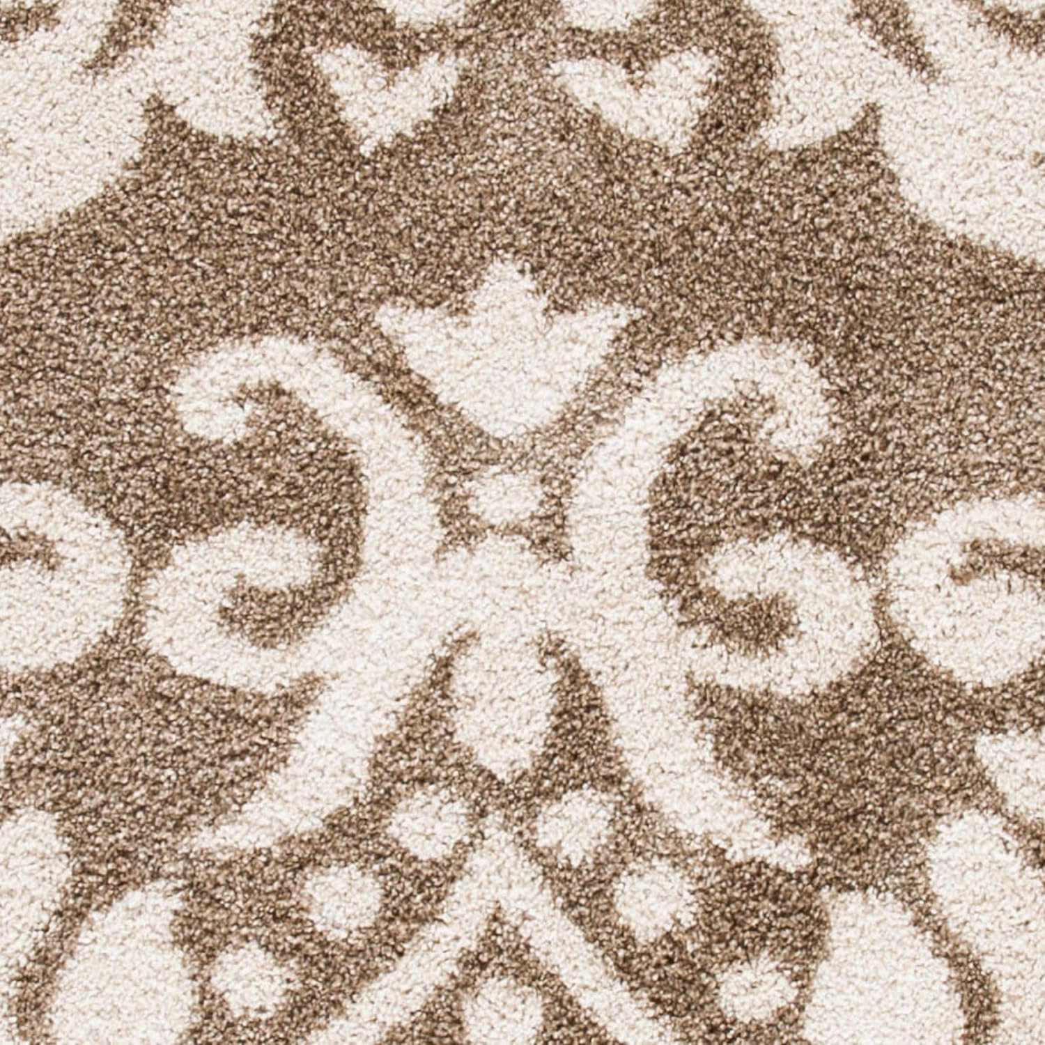 Beige & Cream 6' x 9' Area Rug B58636