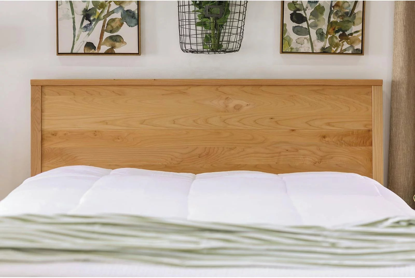 Light Oak Solid Wood Dresser Z677