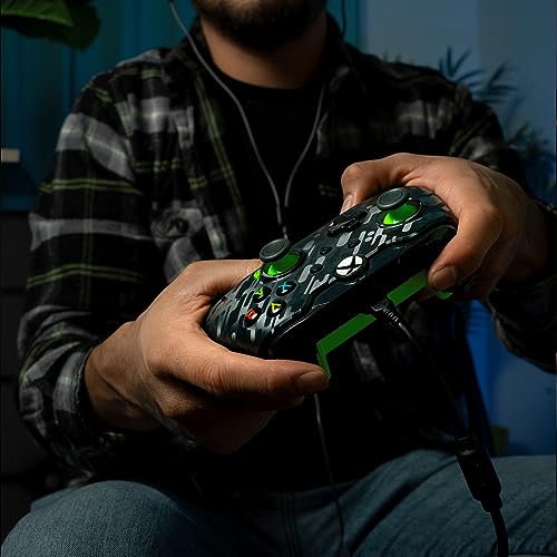 Wired Xbox Game Controller - Dual Vibration Gamepad - Fuse Black/Pink I75727