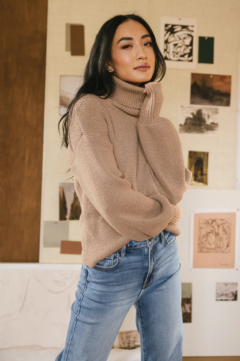 Brown Turtleneck Sweater H85412