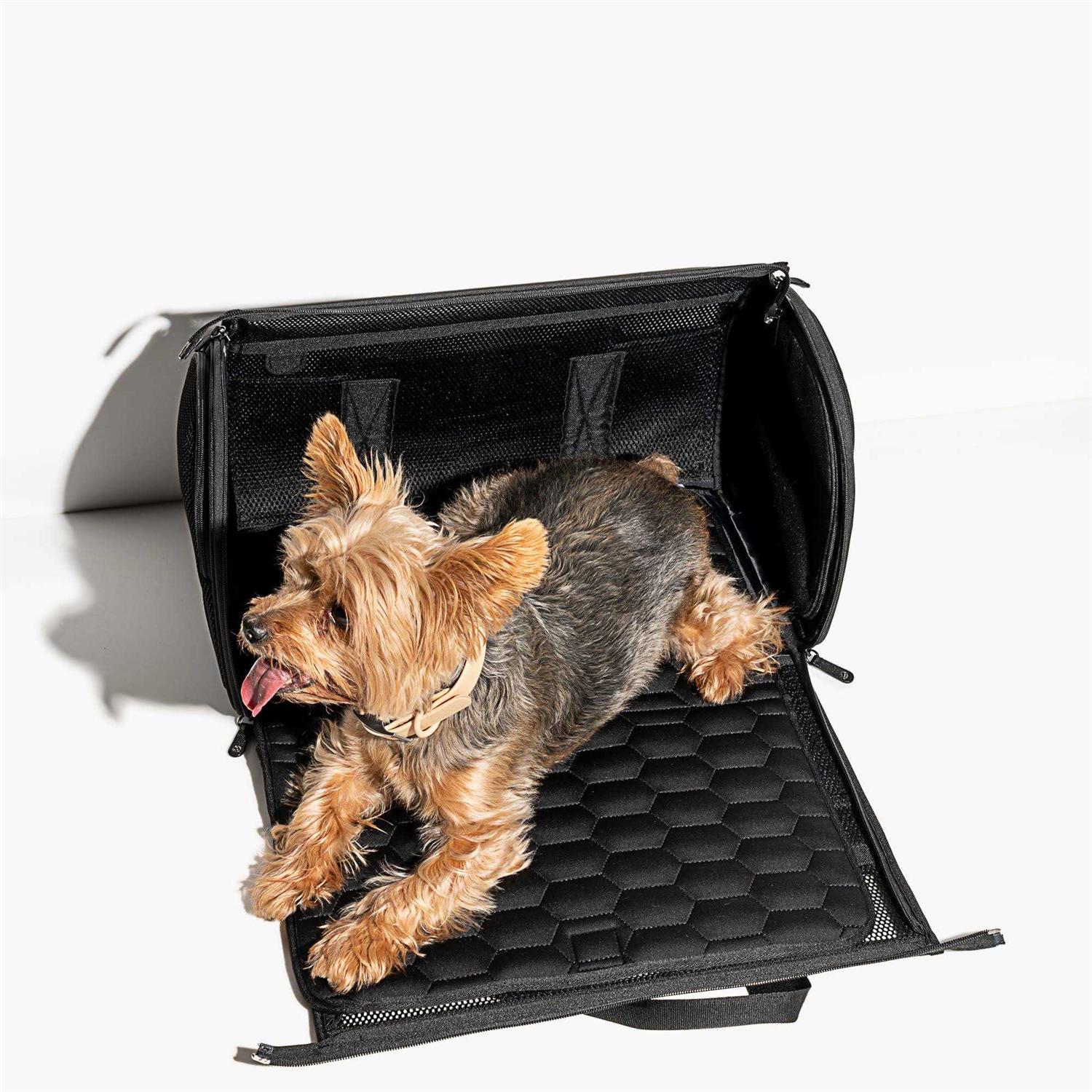 Travel Carrier M8744