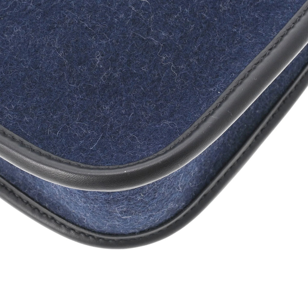 Pre-Owned Navy Felt Shoulder Bag C100801