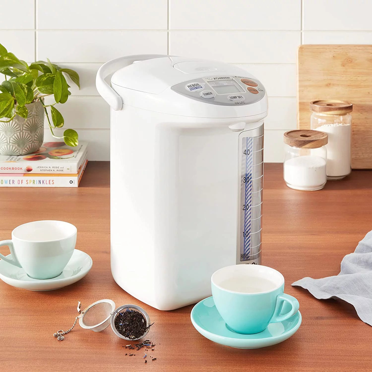 White 169 oz 5.0 L Water Boiler and Warmer R9715
