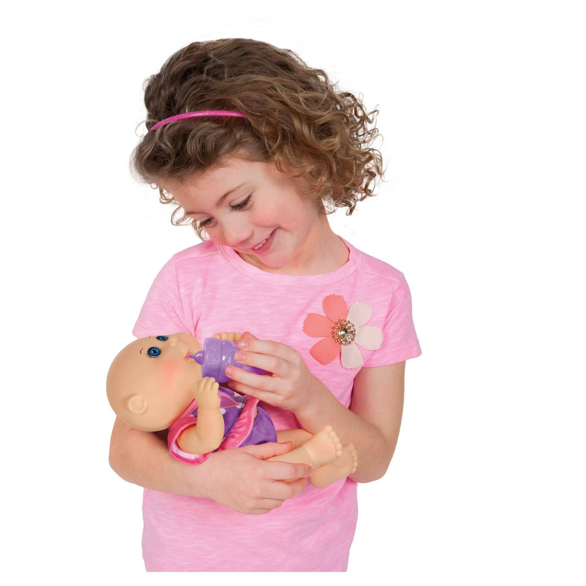 Drink N Wet Travel Set Doll D549557