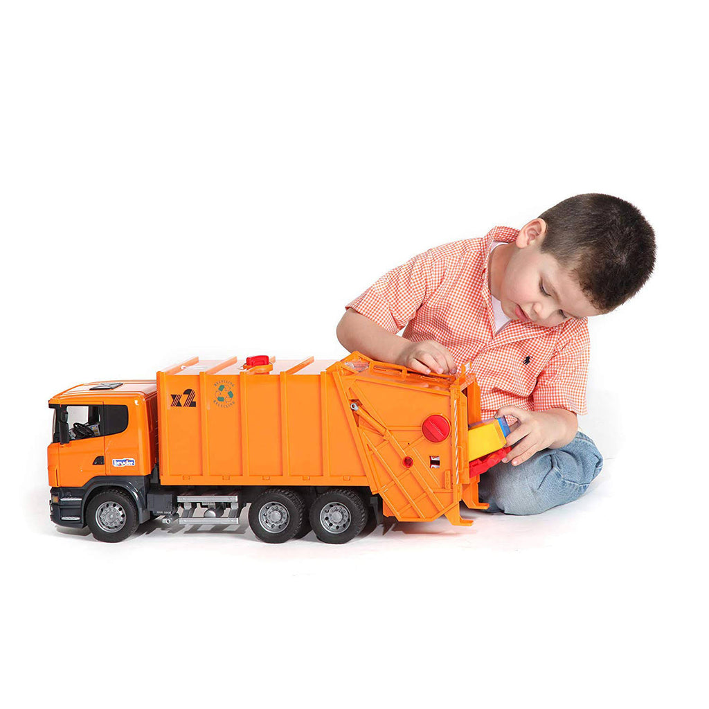 Orange Garbage Truck D29218