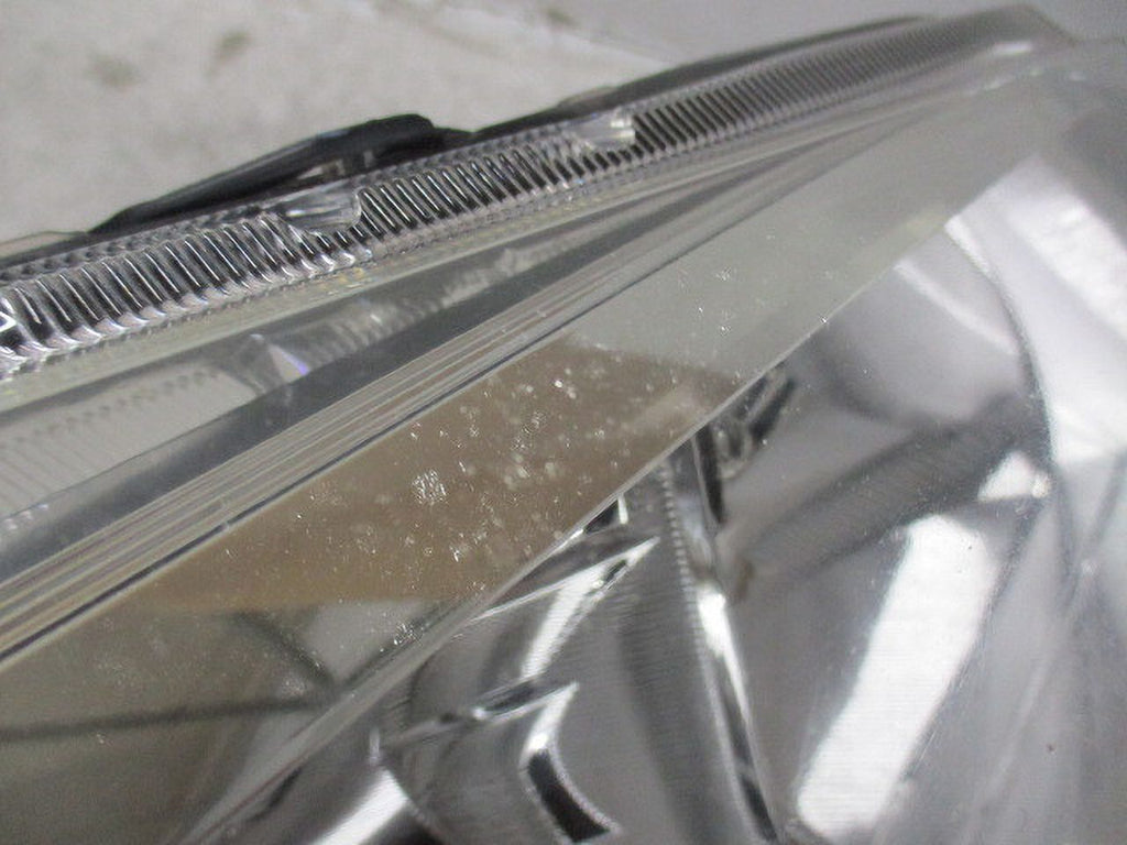 Pre-Owned 2014-2016 Subaru Forester Passenger RH Head Light Lamp U4303
