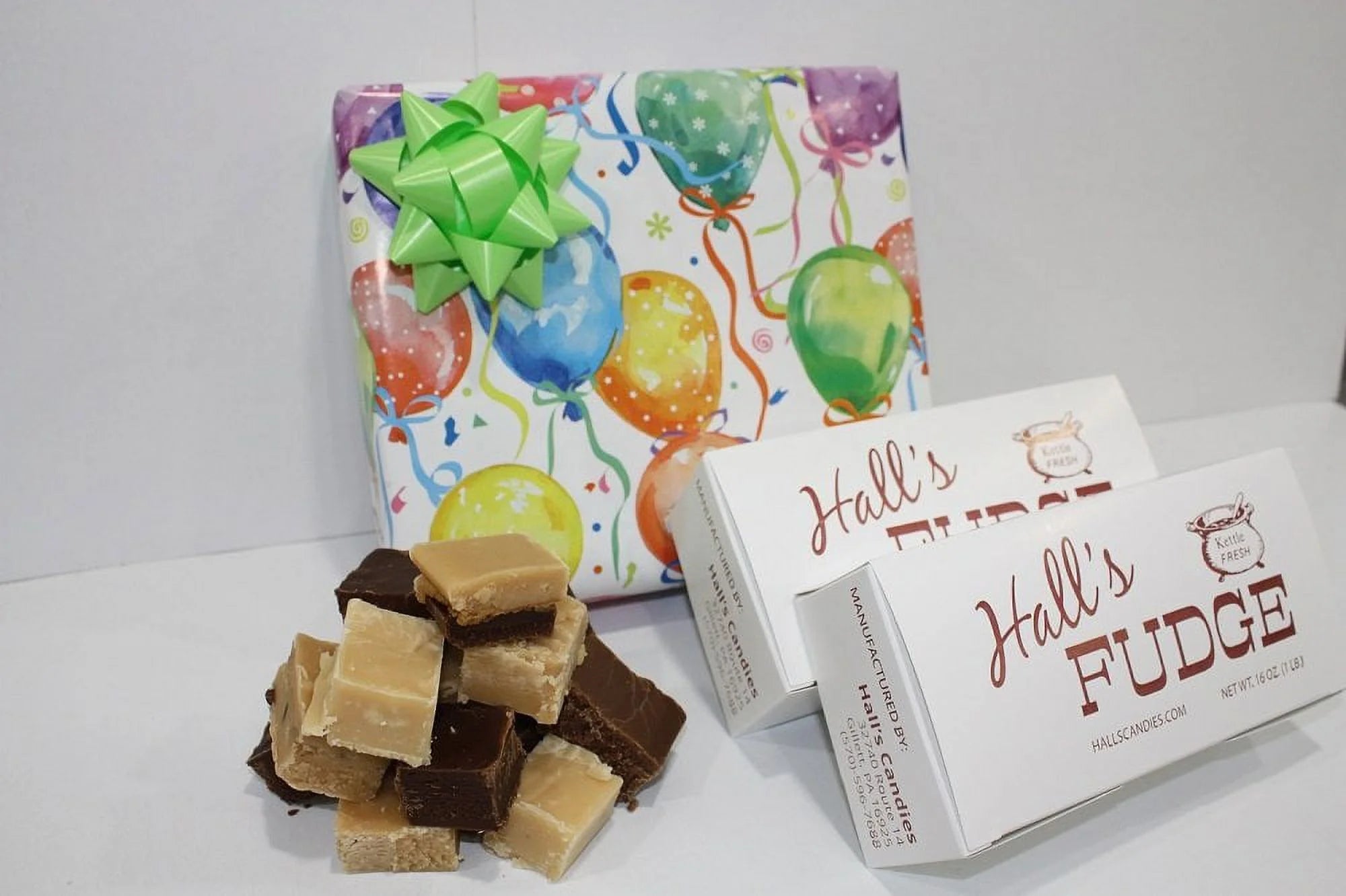 2 Pounds Chocolate Walnut Fudge Gift Box C41201