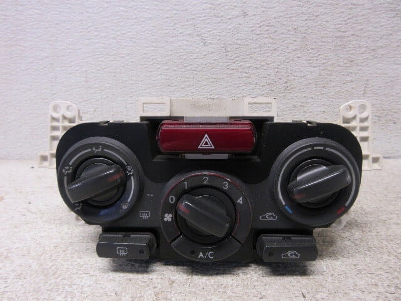 Pre-Owned 2009-2013 Subaru Forester Heat A/C Temperature Control Unit O47017