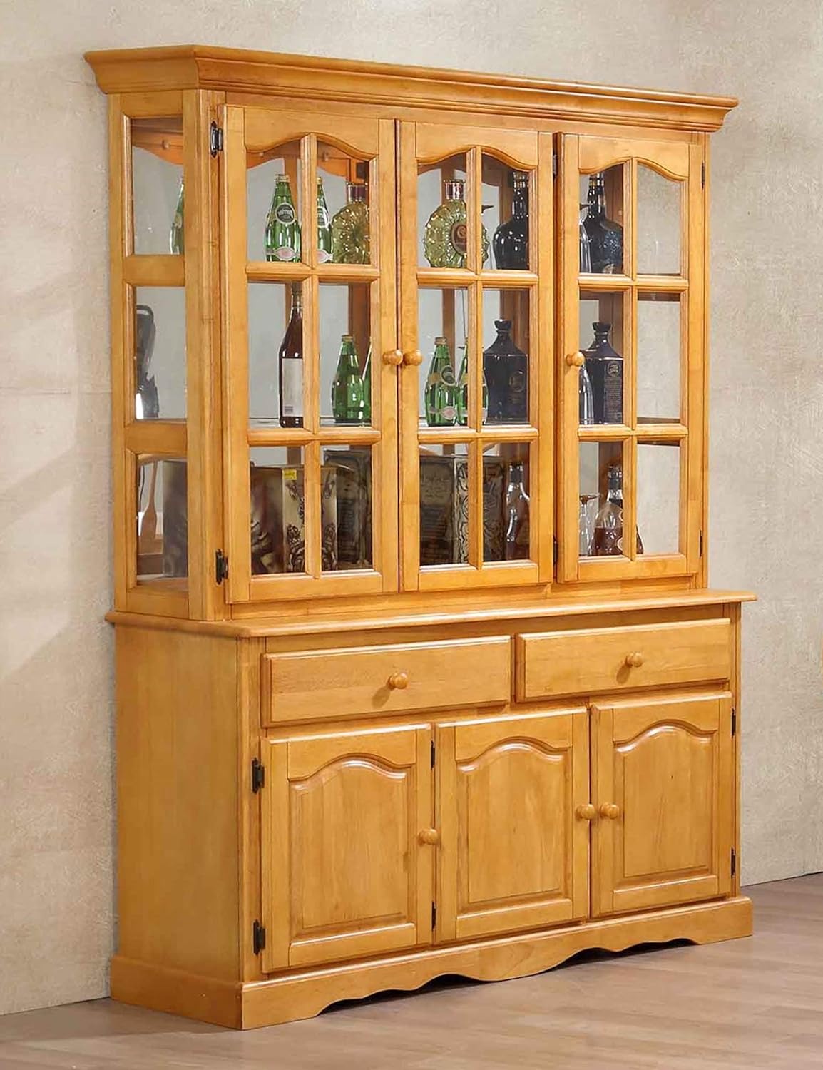 Oak Buffet and Lighted Hutch G507528