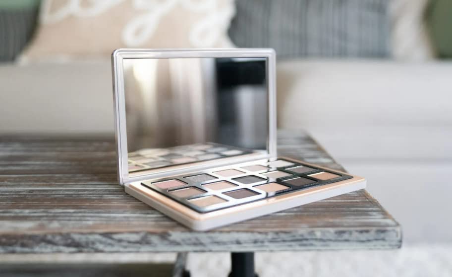 Glam Eyeshadow Palette B3143