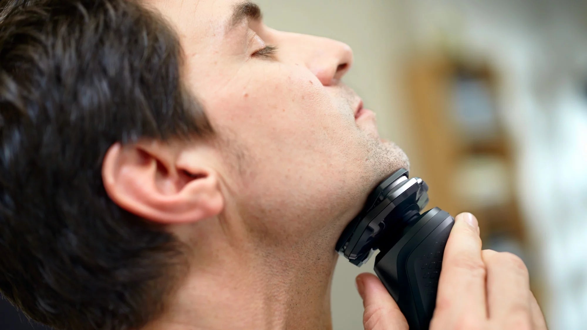 Rechargeable Wet & Dry Shaver with Pop-Up Trimmer P89705